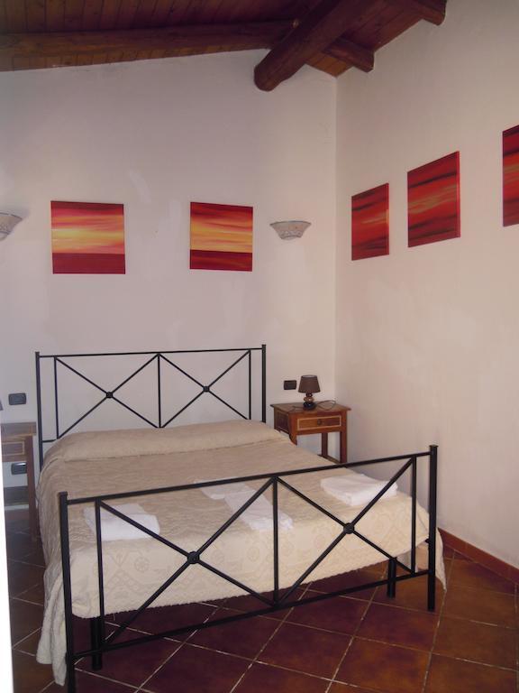 ホテルAgriturismo Candela アルツァケーナ 部屋 写真